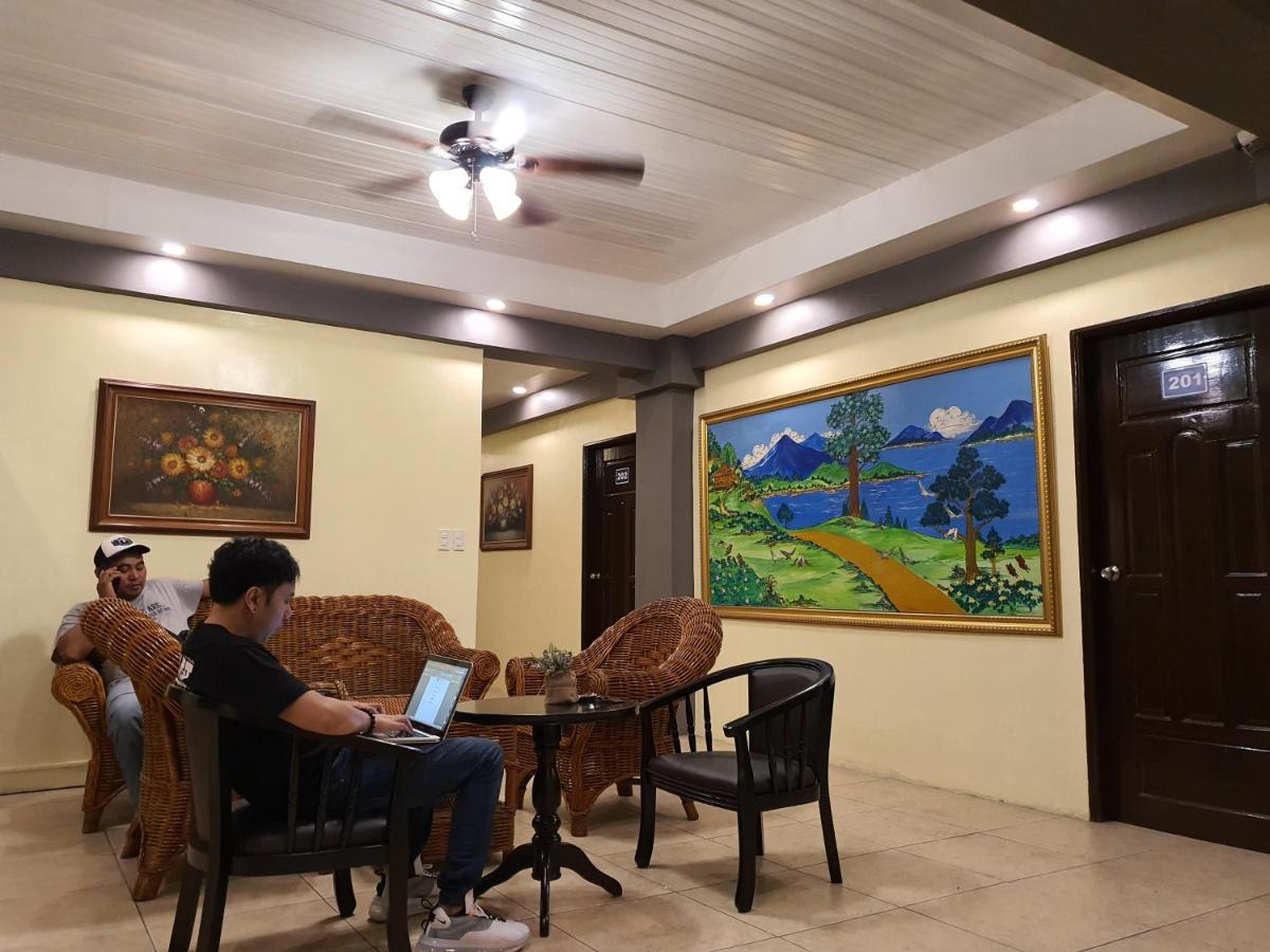 2428 Suites Urdaneta Ngoại thất bức ảnh